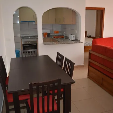דירה Torre Iberius Sleeps Six Armação de Pêra